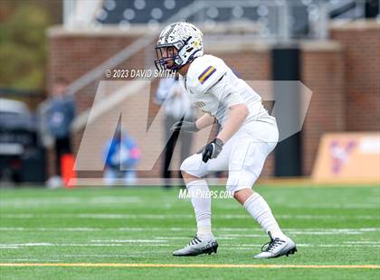 Thumbnail 2 in Hillsboro vs. Kearney (MSHSAA Class 4 Championship) photogallery.