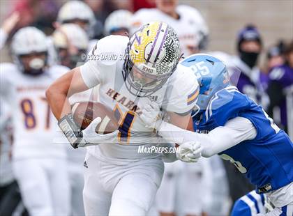 Thumbnail 1 in Hillsboro vs. Kearney (MSHSAA Class 4 Championship) photogallery.