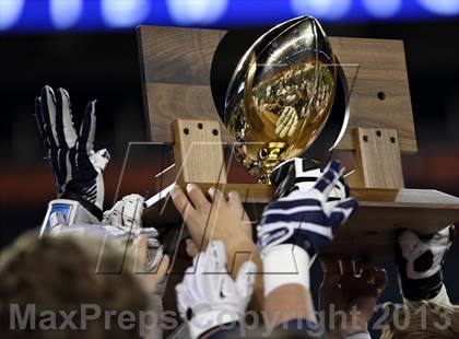 Thumbnail 2 in Valor Christian vs. Fairview (CHSAA 5A Final) photogallery.