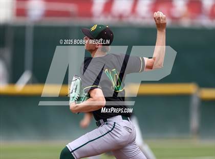 Thumbnail 3 in Red Bluff vs. Hanford West photogallery.