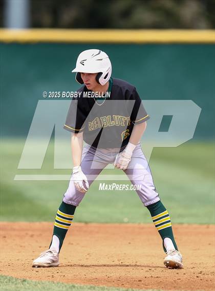 Thumbnail 1 in Red Bluff vs. Hanford West photogallery.
