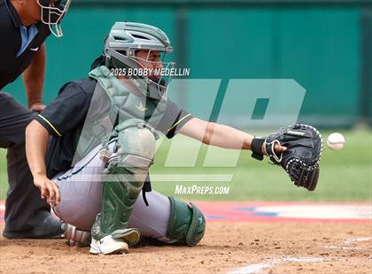 Thumbnail 1 in Red Bluff vs. Hanford West photogallery.