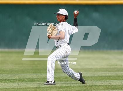 Thumbnail 3 in Red Bluff vs. Hanford West photogallery.