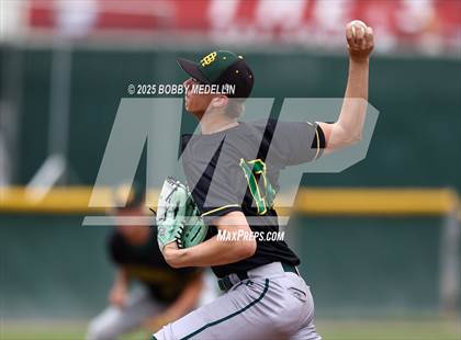 Thumbnail 1 in Red Bluff vs. Hanford West photogallery.