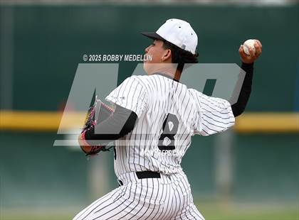 Thumbnail 2 in Red Bluff vs. Hanford West photogallery.
