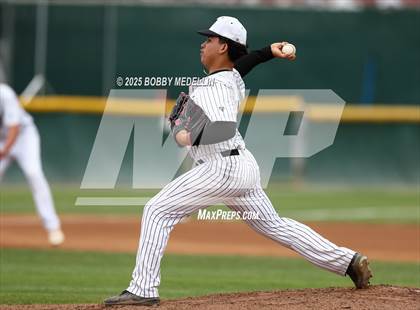 Thumbnail 3 in Red Bluff vs. Hanford West photogallery.