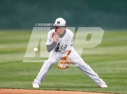 Thumbnail 2 in Red Bluff vs. Hanford West photogallery.