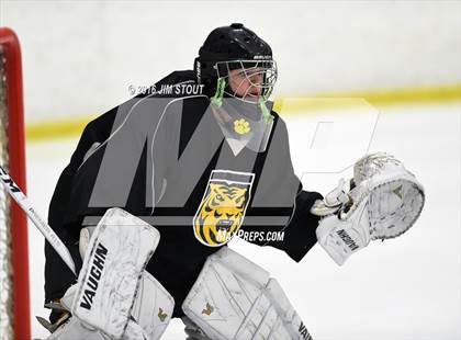 Thumbnail 3 in JV: Hand vs. Guilford (Milford Holiday Jamboree) photogallery.