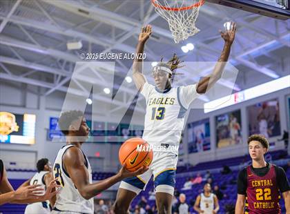Thumbnail 3 in Oak Cliff Faith Family Academy vs. Central Catholic (City of Palms Classic) photogallery.