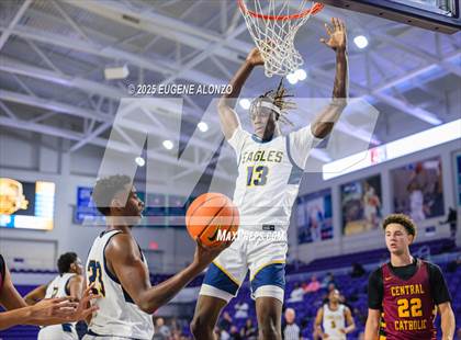 Thumbnail 2 in Oak Cliff Faith Family Academy vs. Central Catholic (City of Palms Classic) photogallery.