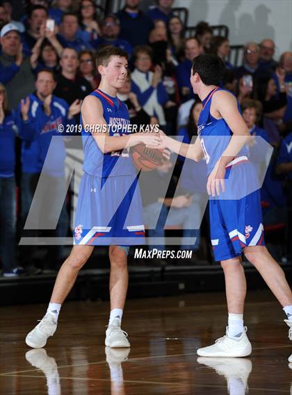 Thumbnail 2 in Marquette Catholic vs. Nashville (IHSA 2A Sectional Championship) photogallery.