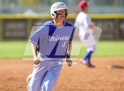 Thumbnail 2 in Tintic vs. Panguitch (UHSAA 1A Second Round) photogallery.