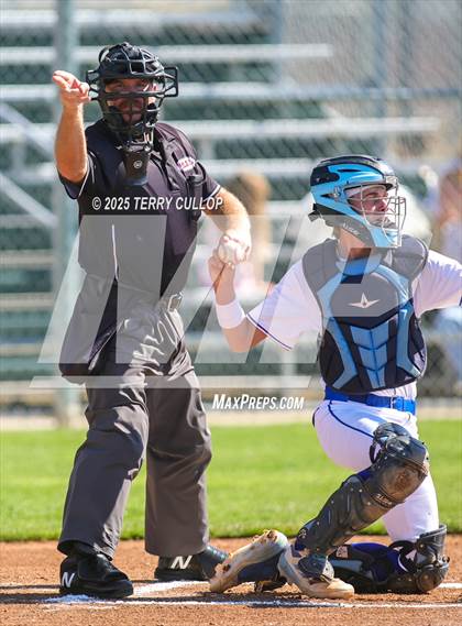 Thumbnail 2 in Tintic vs. Panguitch (UHSAA 1A Second Round) photogallery.
