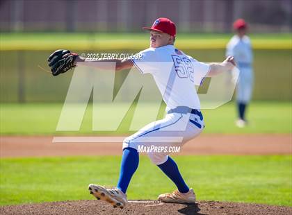 Thumbnail 1 in Tintic vs. Panguitch (UHSAA 1A Second Round) photogallery.