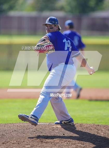 Thumbnail 3 in Tintic vs. Panguitch (UHSAA 1A Second Round) photogallery.