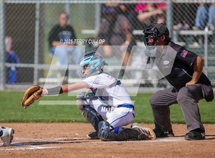 Thumbnail 2 in Tintic vs. Panguitch (UHSAA 1A Second Round) photogallery.