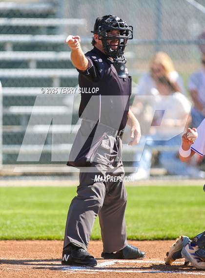 Thumbnail 2 in Tintic vs. Panguitch (UHSAA 1A Second Round) photogallery.