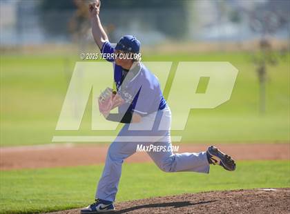 Thumbnail 1 in Tintic vs. Panguitch (UHSAA 1A Second Round) photogallery.