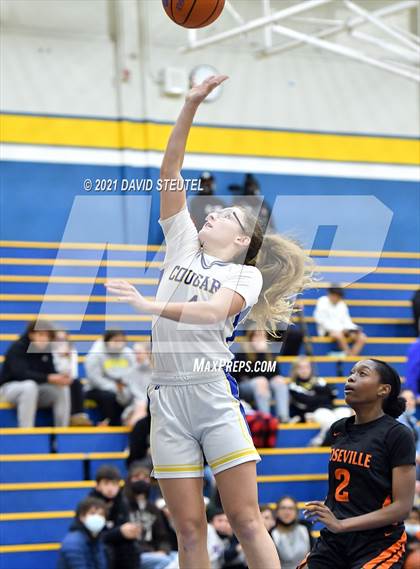 Thumbnail 3 in Roseville @ Del Campo photogallery.