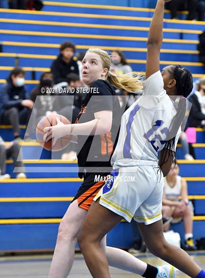 Thumbnail 1 in Roseville @ Del Campo photogallery.