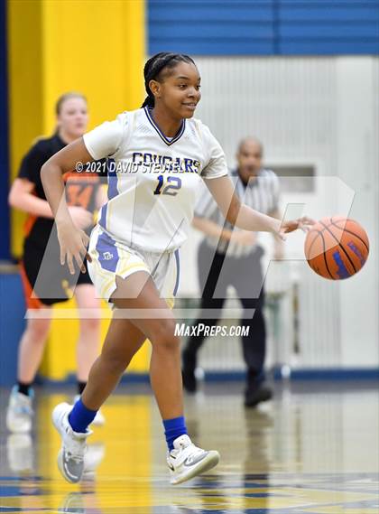 Thumbnail 2 in Roseville @ Del Campo photogallery.