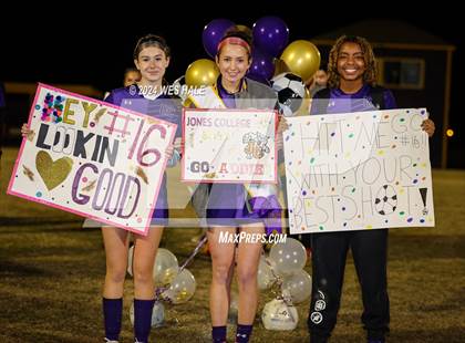 Thumbnail 3 in DeSoto Central (Senior night) photogallery.