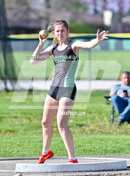 Thumbnail 2 in Yorktown Triangular (Shot Put) photogallery.