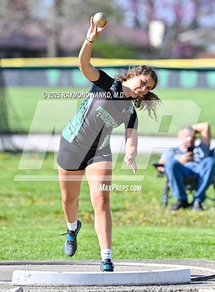 Thumbnail 1 in Yorktown Triangular (Shot Put) photogallery.