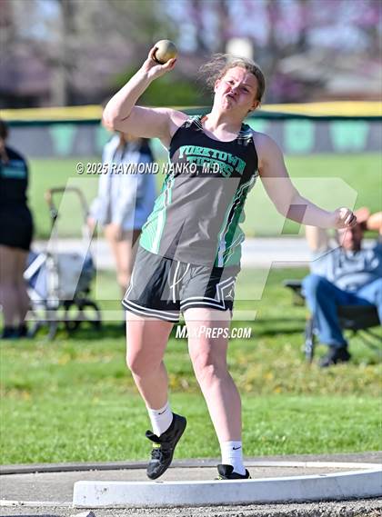 Thumbnail 3 in Yorktown Triangular (Shot Put) photogallery.