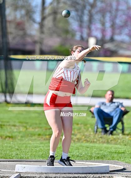 Thumbnail 1 in Yorktown Triangular (Shot Put) photogallery.