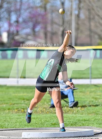 Thumbnail 1 in Yorktown Triangular (Shot Put) photogallery.