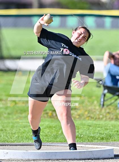 Thumbnail 2 in Yorktown Triangular (Shot Put) photogallery.