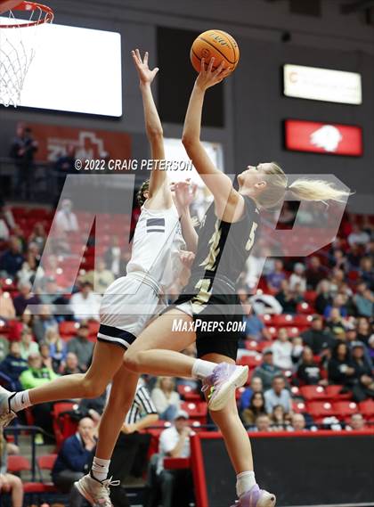 Thumbnail 3 in Ridgeline vs. Desert Hills (UHSAA 4A Final) photogallery.