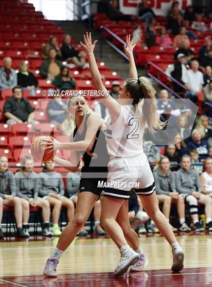 Thumbnail 2 in Ridgeline vs. Desert Hills (UHSAA 4A Final) photogallery.