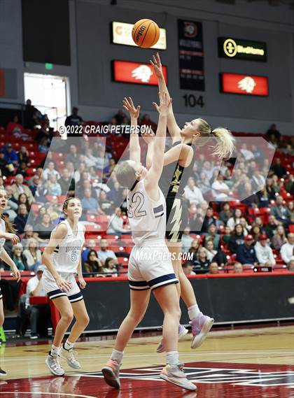 Thumbnail 2 in Ridgeline vs. Desert Hills (UHSAA 4A Final) photogallery.