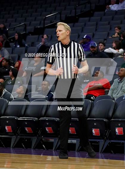 Thumbnail 3 in Vanden vs Central Catholic (CIF SJS D3 Final) photogallery.