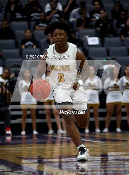 Thumbnail 3 in Vanden vs Central Catholic (CIF SJS D3 Final) photogallery.