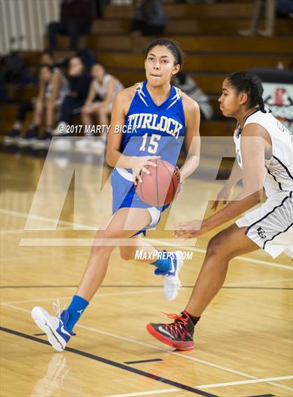 Thumbnail 3 in Elk Grove vs. Turlock photogallery.