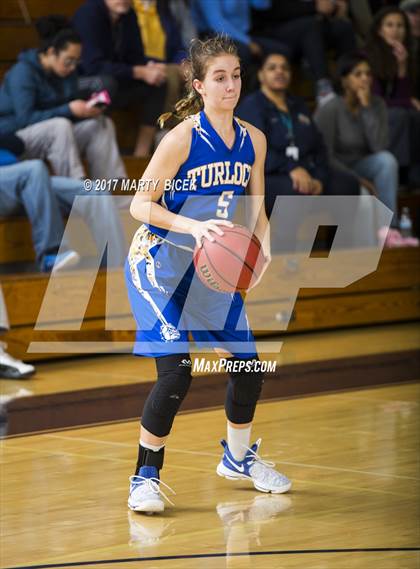 Thumbnail 3 in Elk Grove vs. Turlock photogallery.