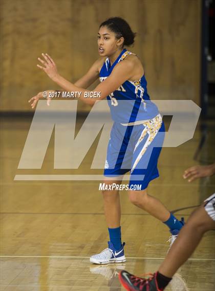 Thumbnail 3 in Elk Grove vs. Turlock photogallery.