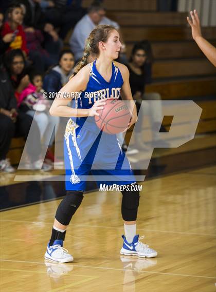Thumbnail 2 in Elk Grove vs. Turlock photogallery.