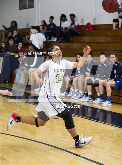 Thumbnail 2 in Elk Grove vs. Turlock photogallery.