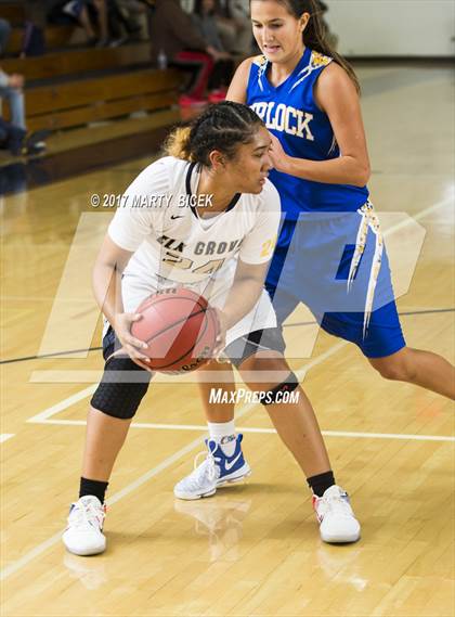 Thumbnail 2 in Elk Grove vs. Turlock photogallery.