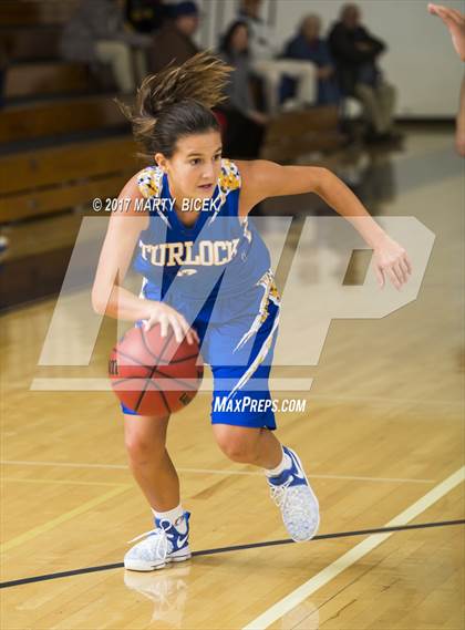 Thumbnail 1 in Elk Grove vs. Turlock photogallery.