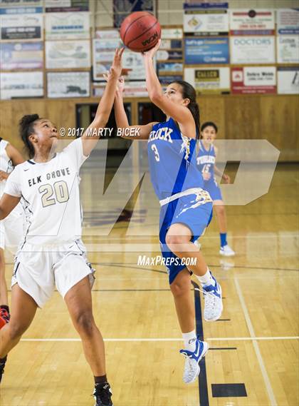 Thumbnail 1 in Elk Grove vs. Turlock photogallery.