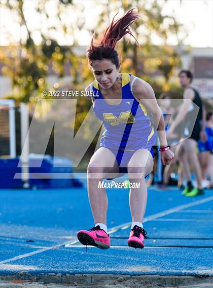 Thumbnail 1 in City Conference Cross League Scrimmage photogallery.