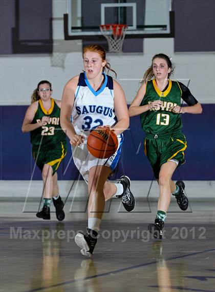 Thumbnail 1 in Royal vs. Saugus photogallery.
