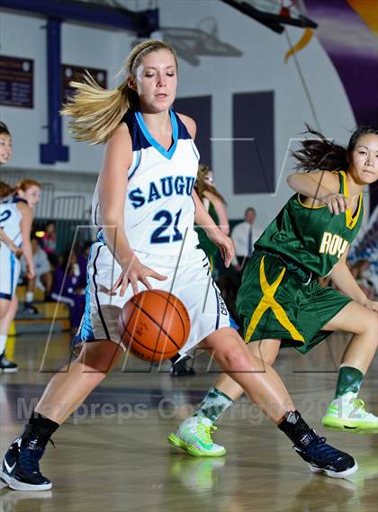 Thumbnail 2 in Royal vs. Saugus photogallery.