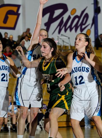 Thumbnail 1 in Royal vs. Saugus photogallery.