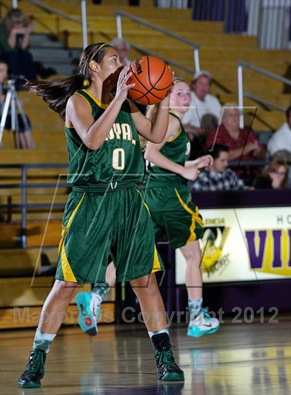Thumbnail 1 in Royal vs. Saugus photogallery.